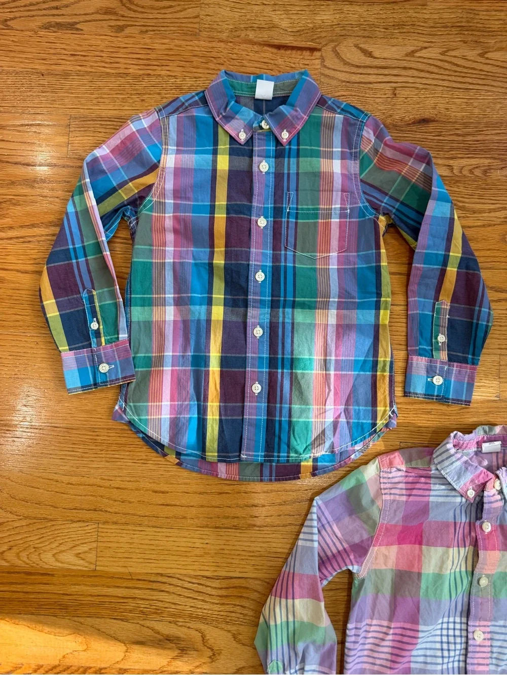 GAP Boys Size 5 Plaid Button-Down Shirts Bundle of 2 Long Sleeve